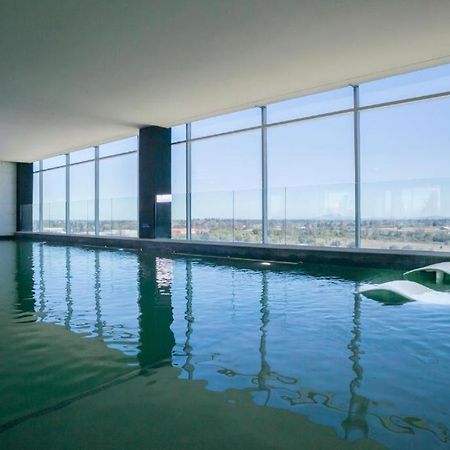Mds Hotel Чильян Экстерьер фото The pool at the Ritz-Carlton, Perth