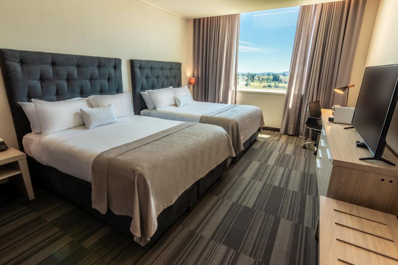Mds Hotel Чильян Экстерьер фото A room at the hotel